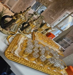 تقديم القهوة